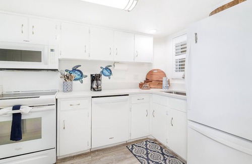 Daytona Beach Shores Apartment | 1003 Shores Club - Daytona Beach Oceanfront Vacations, Inc