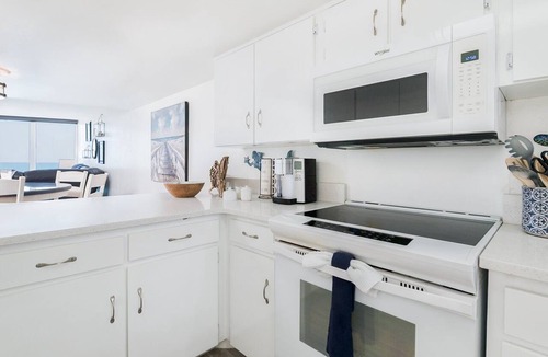 Daytona Beach Shores Apartment | 1003 Shores Club - Daytona Beach Oceanfront Vacations, Inc