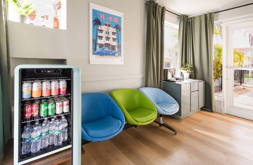 Bay Esplanade Apartment | 107 · ☀Pool✔ Kitchen✔ Beach✔ Self Checkin✔ Free Parking✔
