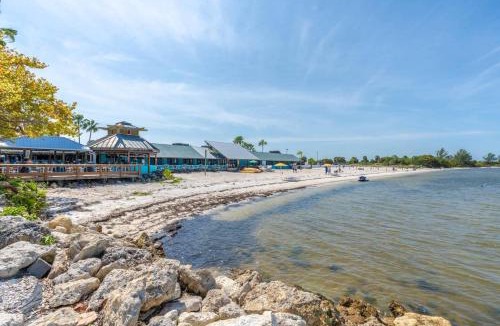 Ruskin House | 115 Little Harbor Inn