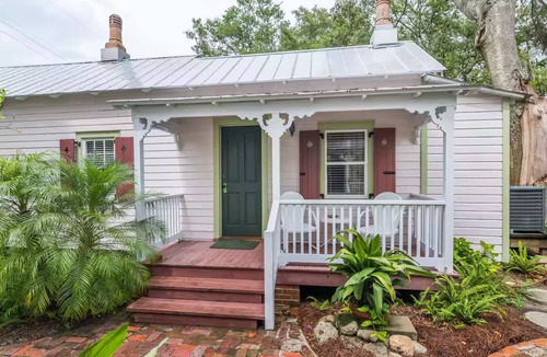 Lincolnville Cottage | 119 Kings Ferry Way Historic Cottage