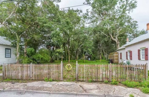 Lincolnville Cottage | 119 Kings Ferry Way Historic Cottage