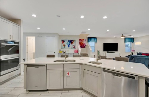 West Kissimmee House | 11br Sleeps 24 Theater Pool Spa Waterpark