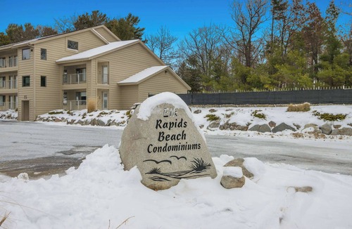 Elk Rapids Condo | #12 ELK RAPIDS BEACH CONDOMINIUM