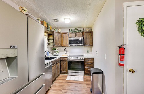 Pooler Cottage | 12 Mi to Dtwn Savannah: Remodeled Family Getaway!