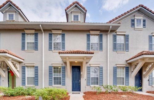 Buena Ventura Lakes House | 15 Mi to Disney: Kissimmee Townhome w/Patio