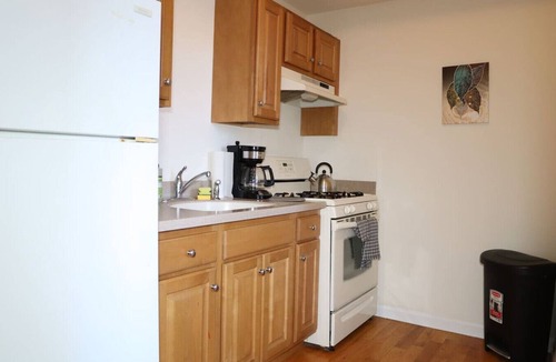 Belleville Apartment | 1BR Apartment | Free Parking | Self Check-In