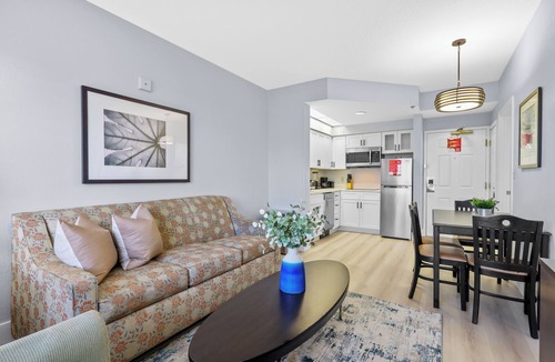 Florida Central Atlantic Coast Apartment | 1BR Free Parking near Universal & Epic Universe
