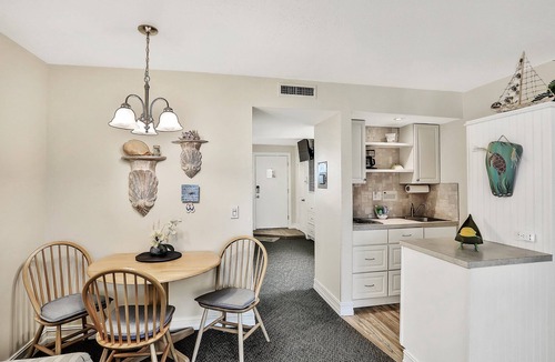 Indialantic By The Sea Condo | 1BR Oceanfront 3rd-Floor | Beach access | Pool