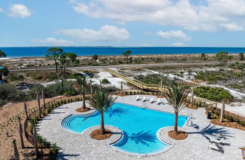 Port St. Joe House | 🏖️1st Row Beach House🌴6 Seat Golf Cart 🌊OceanView Pools🏝️Beach Equip🔥Patio-Firepit