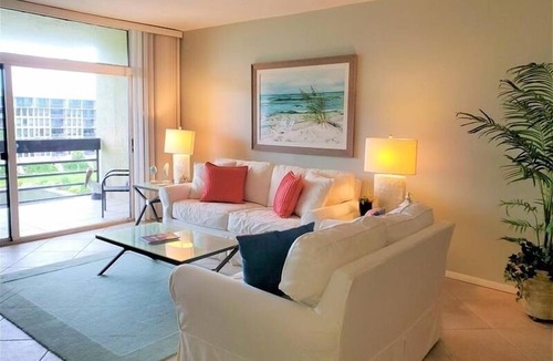 Longboat Key Condo | 2/2 Condo LBK, Pool, Fitness, Tennis