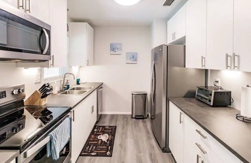 Vamo House | 2/2 Home just 15 minutes drive to Siesta Key Beach (Livingstone)