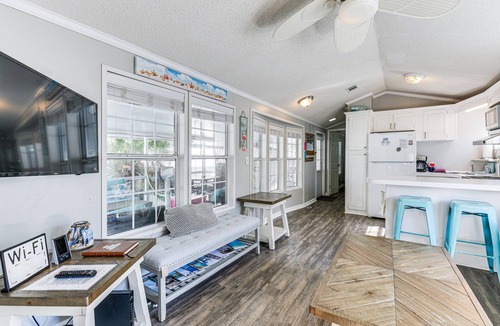 Miramar Beach Cottage | 2.5 Blocks to Beach! ‘Miramar Tropical Cabana'