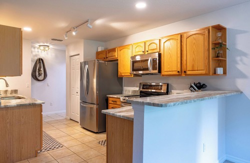 Ocala House | 2 Acre FL Oasis with Game Room; Cozy+Quiet - Equestrian and Nature enthusiasts.