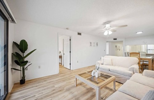 Venice Condo | 2 Bed 2 Bath Condo on Golf Course in Quiet Safe Community, 4 Miles to Beach