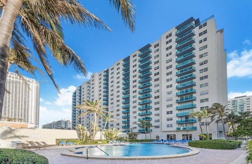Hollywood South Central Beach Condo | 2 bedroom, 2 bathroom apartment at Sian Residences, ocean view!