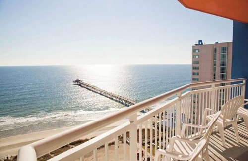 Cherry Grove Beach Apartment | 2-bedroom apartment in peaceful North Myrtle Beach with AC and gym prince