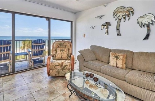 Madeira Beach Condo | 2 bedroom beach front condo in Maderia Beach OS407