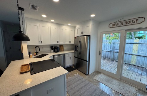 Sunset Beach House | 2 Bedroom Bungalow just steps from Sunset Beach in Treasure Island