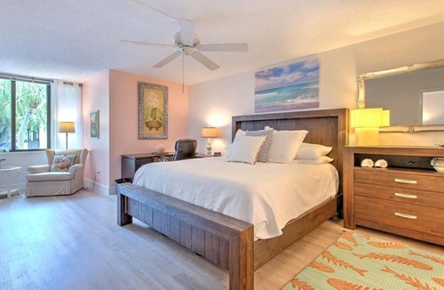 Longboat Key Condo | 2 Bedroom Condo 20870 by Houzlet