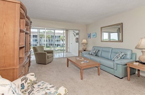 Longboat Key Condo | 2 Bedroom Condo 426788 by Houzlet