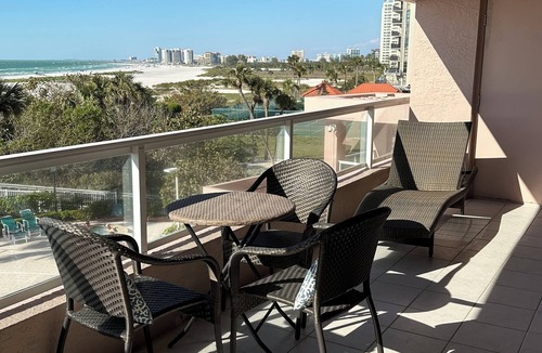 Sand Key Condo | 2-bedroom condo in charming Clearwater with AC, fitness room, WiFi