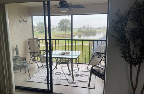 Deep Creek Condo | 2-bedroom condo in adorable Punta Gorda with cool AC