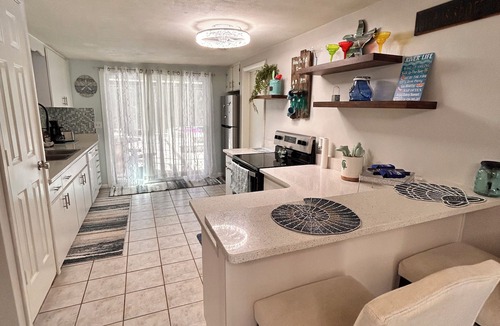 Homosassa House | 2-bedroom house w/pool in the heart of old Homosassa!