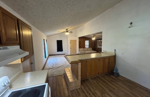 Gulf Coast Acres House | 2-bedroom house with BIG YARD in Hudson