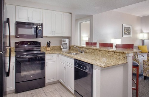 Seabreeze Historic District Condo | 2 Bedroom Lockoff Suite on Daytona Beach! 2 Living Areas, 2 Kitchens!