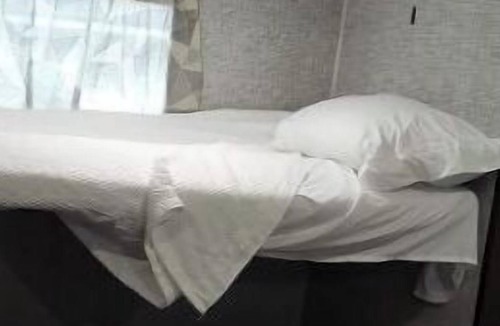Pine Hills House | 2 bedroom RV/camper in NW Orlando, sleeps 5-6
