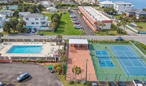 Crescent Beach Apartment | 2 bedroom St Augustine Beachside Retreat steps to the Beach