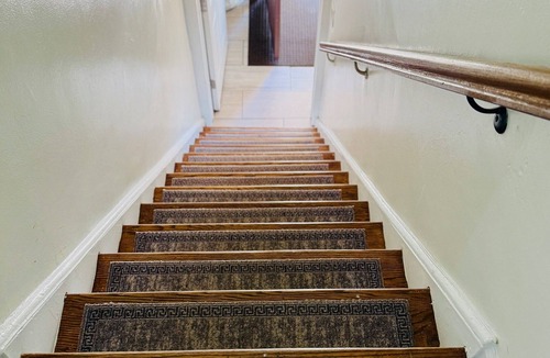Lodi Apartment | 2-bedroom unit private and cozy. Conveniently located near Met Life, NYC, HUMC