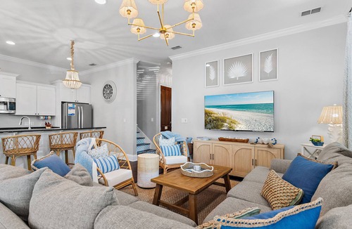 Villages of Crystal Beach House | 2 King👑Master Suites~Crystal Beach~Lagoon Pool~Beach Trolley~4BR Sugar Shack