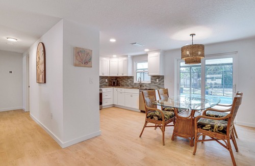 Venice House | 2 Mi to Beach! Snowbird Haven w/Pool in Venice