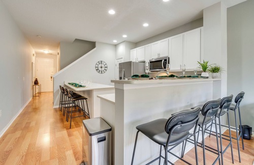 Crestwynd Bay House | 2 Mi to Disney World: Townhome w/Patio!