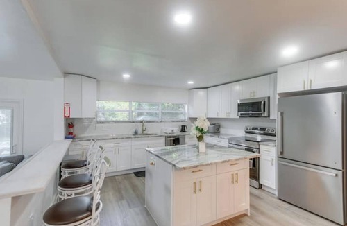 Valdosta House | 2 Mi to Dtwn: Convenient Hub in Valdosta