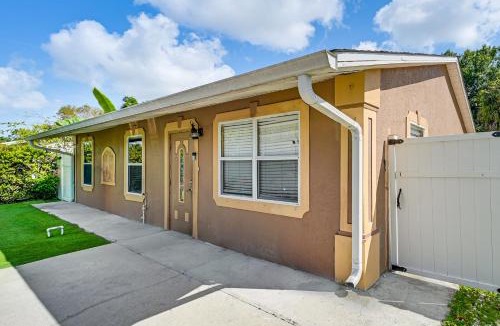 Naples House | 2 Mi to Public Pool! Cozy Naples Cottage w/Patio