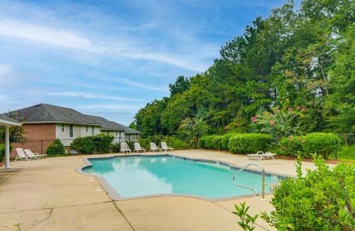 Auburn House | 2 Mi to Tiger Territory! Condo w/Community Pool