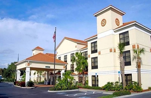 Downtown Dunedin Hotel | 2-Star Hotel ∙ Holiday Inn Express Hotel & Suites Clearwater North/Dunedin