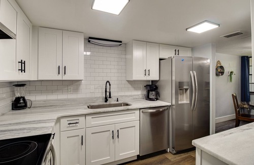 Richs Deland House | 2-Story 3/2.5 Townhome in the heart of Downtown Deland