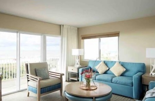 Marco Island Hotel | 2 The Charter Club, Beach, Hot Tub, Pool, Beach!