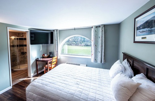 Shawnee On Delaware Hotel | 2 Units | Mountain Retreat | Refined Comfort & Scenic Views in a Serene Hideaway