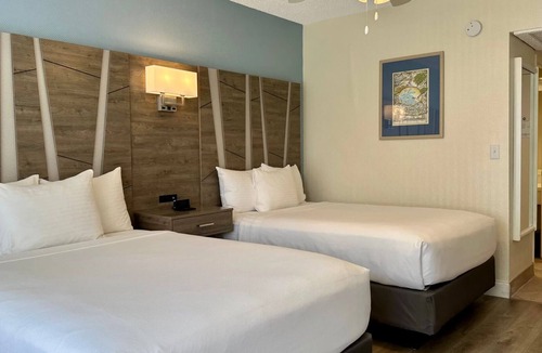 Pinellas Point Hotel | 2 Units | Oceanview Sanctuary w/Exclusive Beach Cabana & Coastal Dining Scene