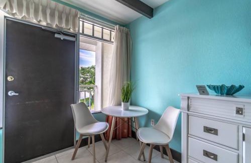 Ruskin House | 201 Little Harbor Inn