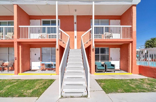 Fort Walton Beach Condo | 202 Tropical Isle Studio Suite- Steps to Beach! JULY SALE