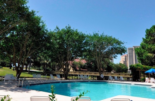 Sandestin Villa | 2022 6 PASSENGER GOLF CART Largest Beachwalk! 3bd/3ba. Sleeps 8, WITH LAKE VIEWS