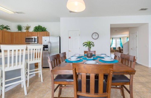 Highgate Park House | 2025 Early Bird Special! Discounted Rates & Perks Await!
