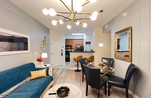 Florida Center Condo | 207 Luxury 2-Unit Suite Pool | Universal & I-Drive