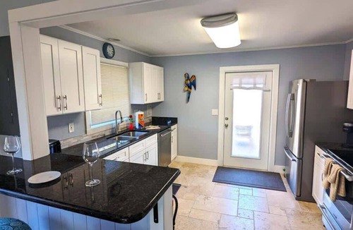 Fort Myers Beach House | 213 Ohio Cozy Cottage Just Short Walk to Beach